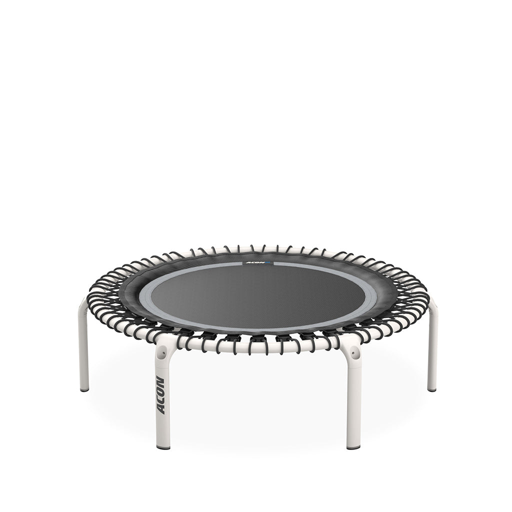 Weißes ACON FIT 1,12m rundes Trampolin mit weißem Boden