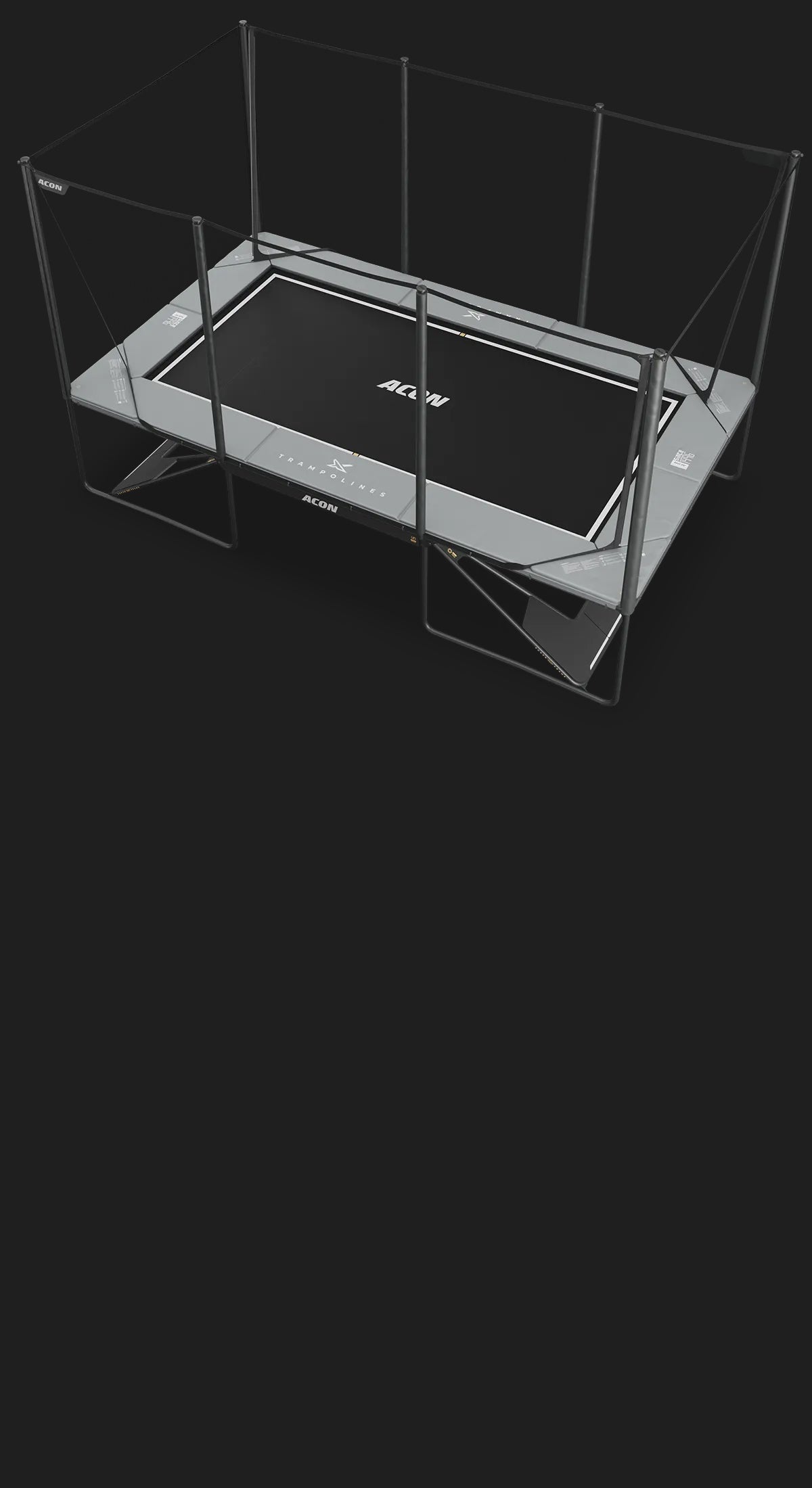 Graues Acon X Trampolin mit Sicherheitsnetz auf schwarzem Hintergrund.