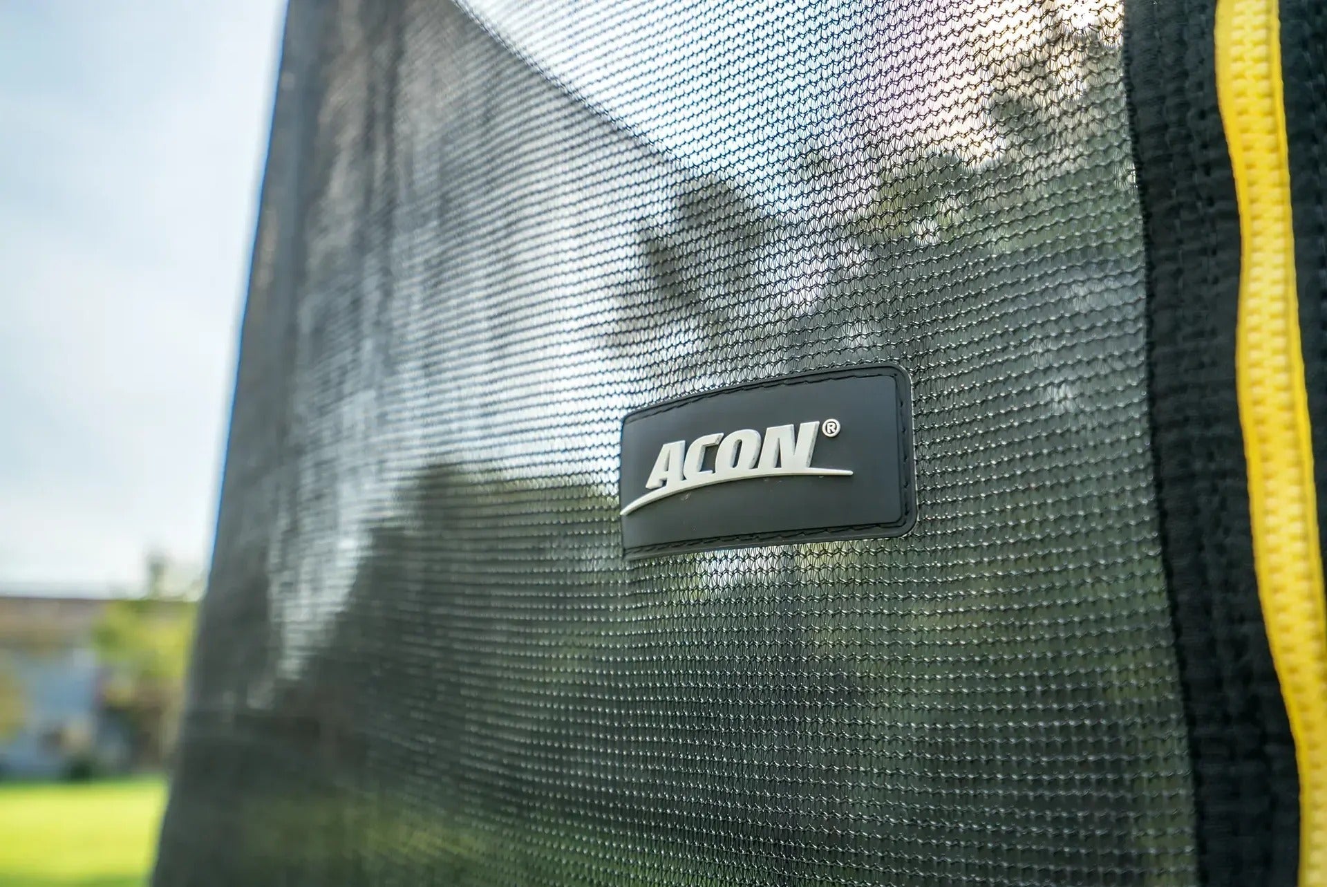 Nahaufnahme eines Acon-Trampolin-Sicherheitsnetzes.