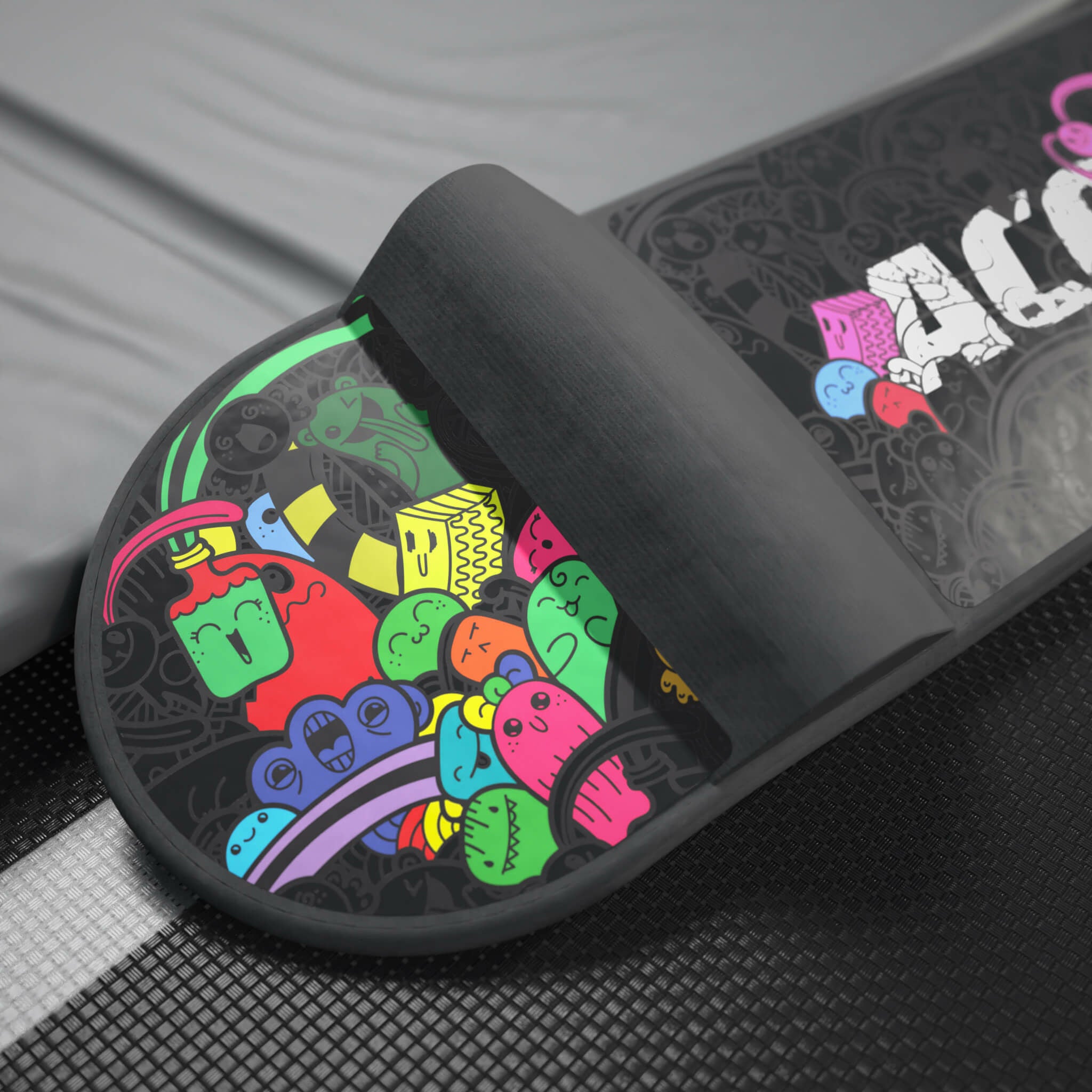 Oberseite des ACON Fun Trampolin-Skateboards.