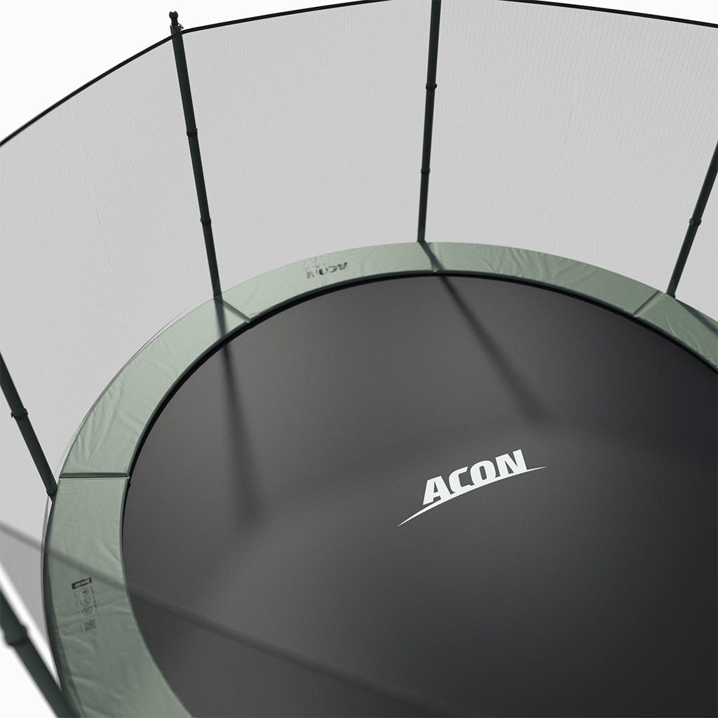 Acon Trampolin mit Standard-Überdachung Detail.