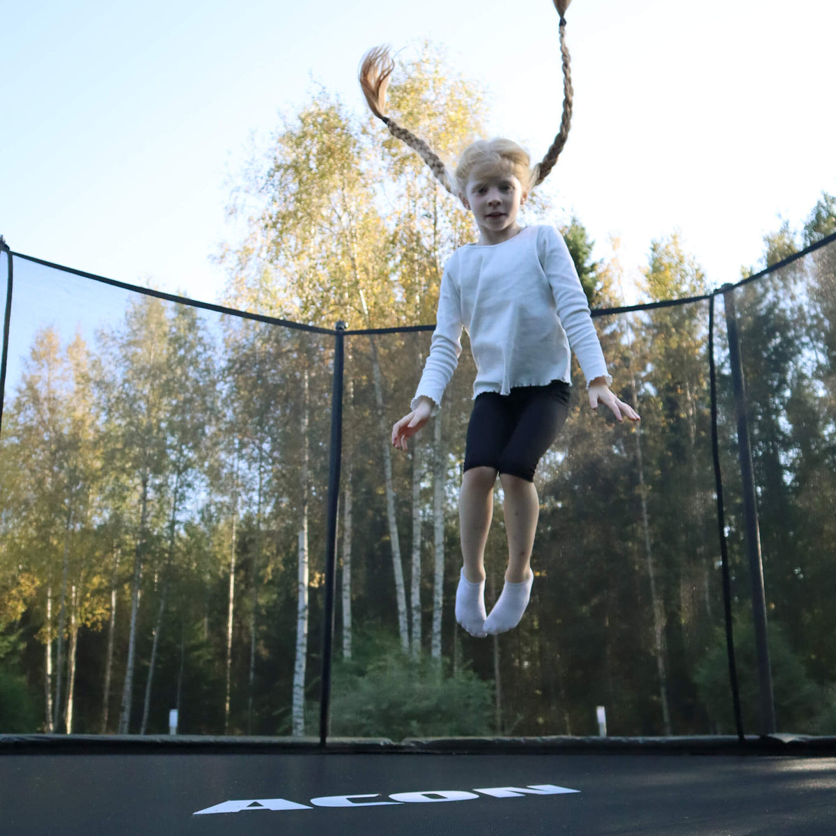 ACON Air 4,3 m Rundes Trampolin mit Sicherheitsnetz und Leiter (3)